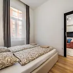 Apartment D38