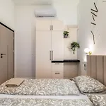 Apartment D38 *